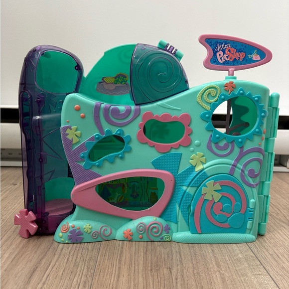 Littlest Pet Shop Other - Littlest Pet Shop Fold-Out Playset Shell House 🐌 | Teal & Purple | LPS